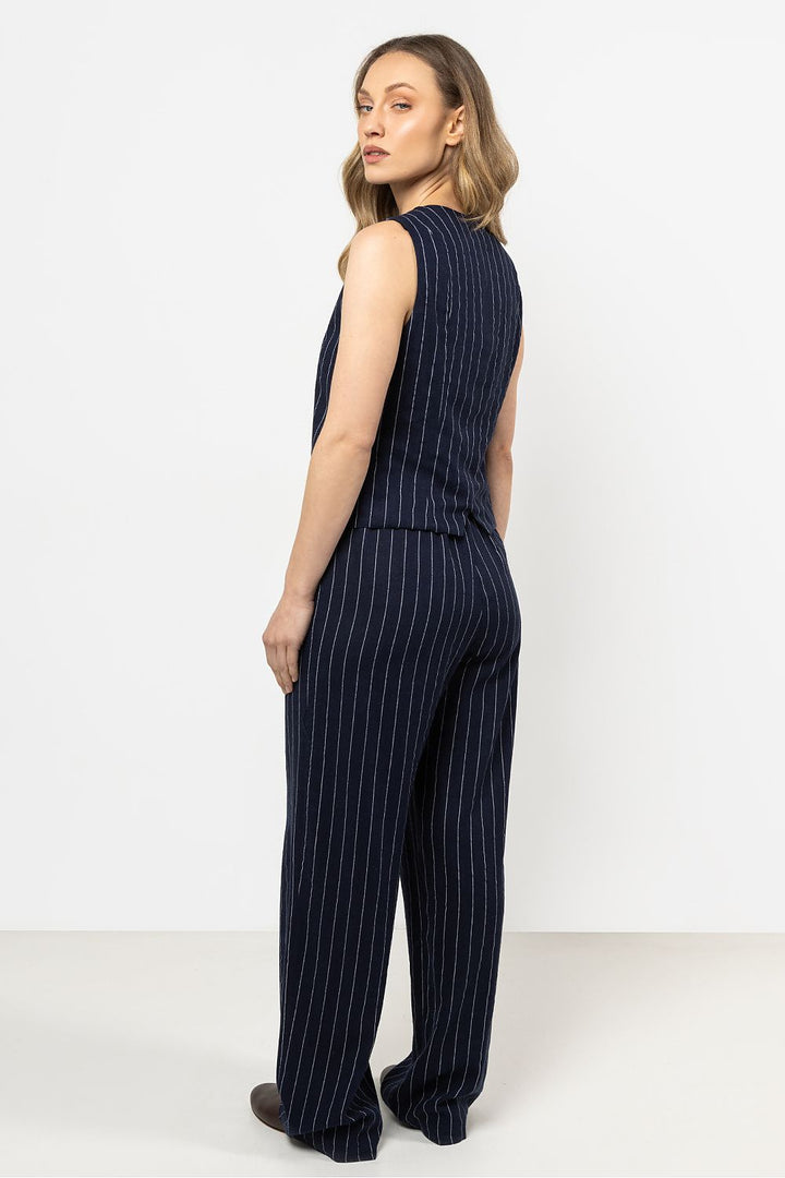 Gilet model 212178 awama
