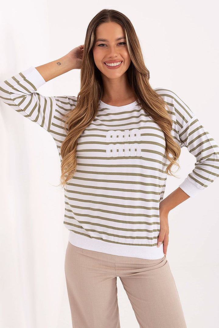 Blouse model 217306 Relevance