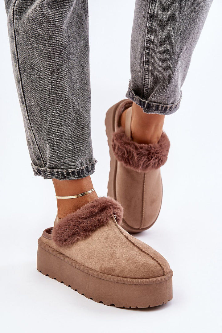  Slippers model 202665 Step in style 